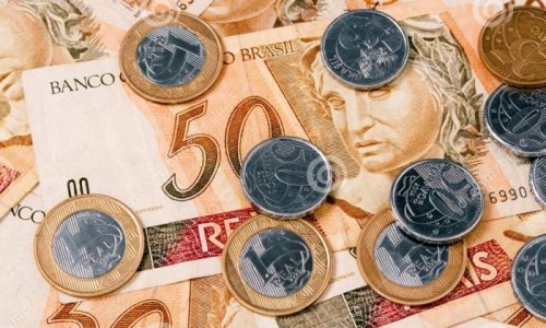 http://www.dreamstime.com/royalty-free-stock-photo-brazilian-currency-image16786115